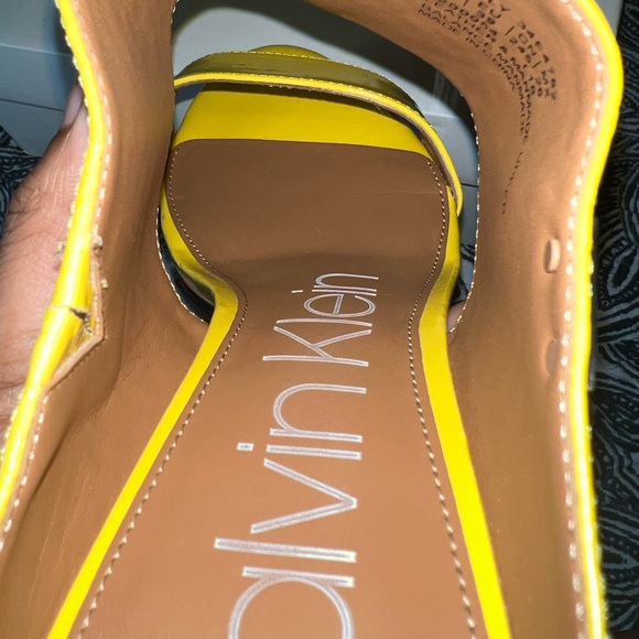 Yellow Calvin Klein heels 🌼 - Picture 5 of 6